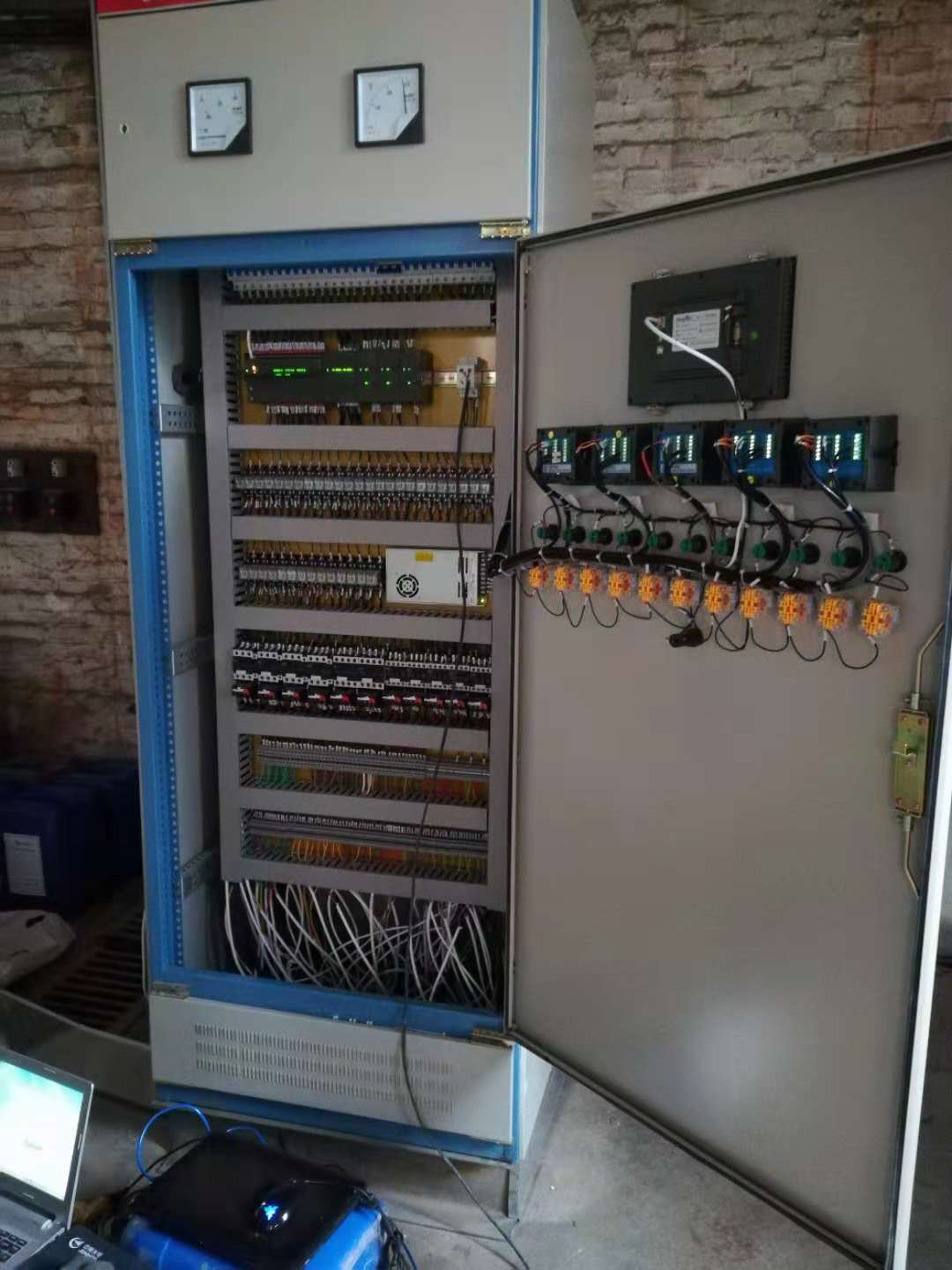 Ŀ